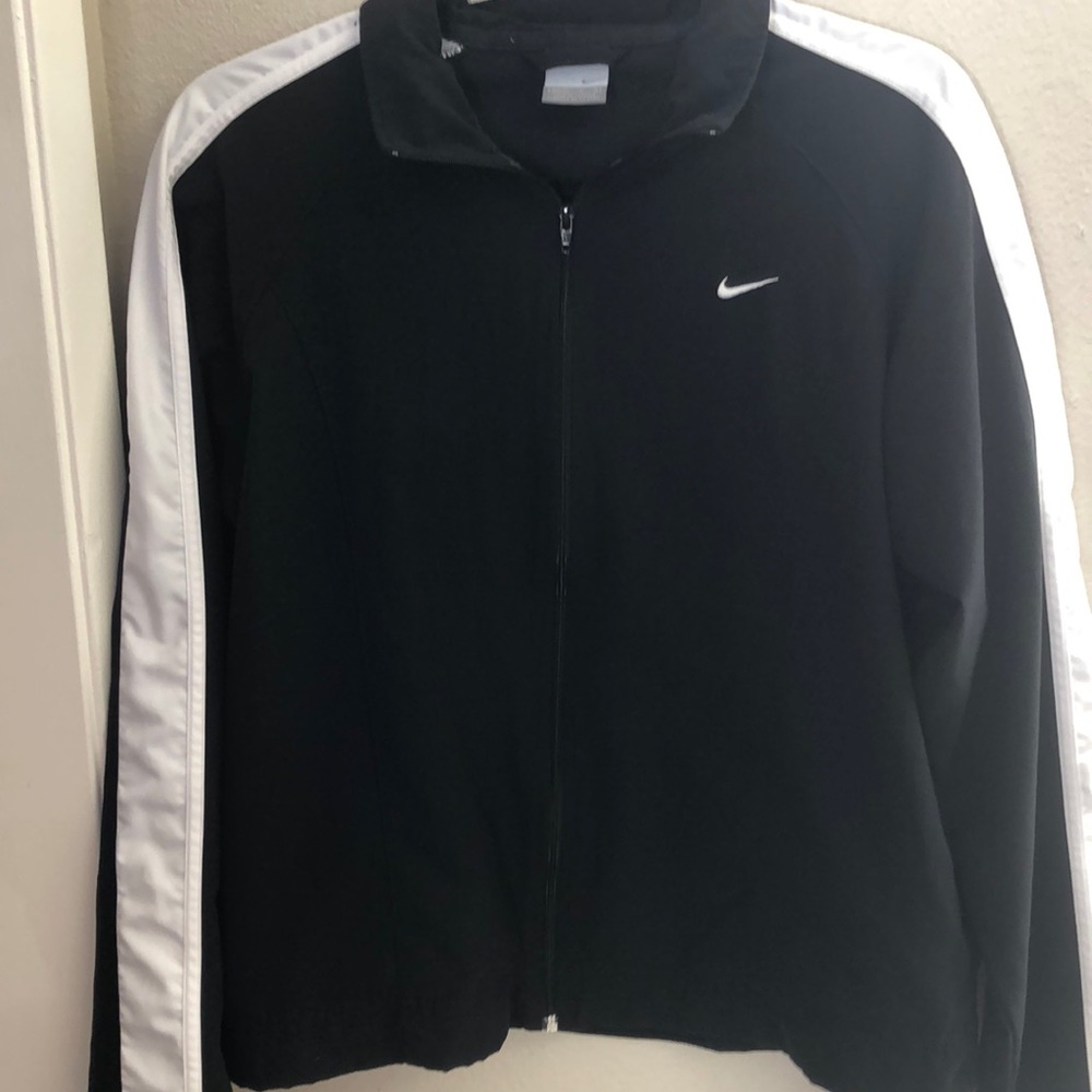 NIKE Black & white jacket Size M (8-10) $12